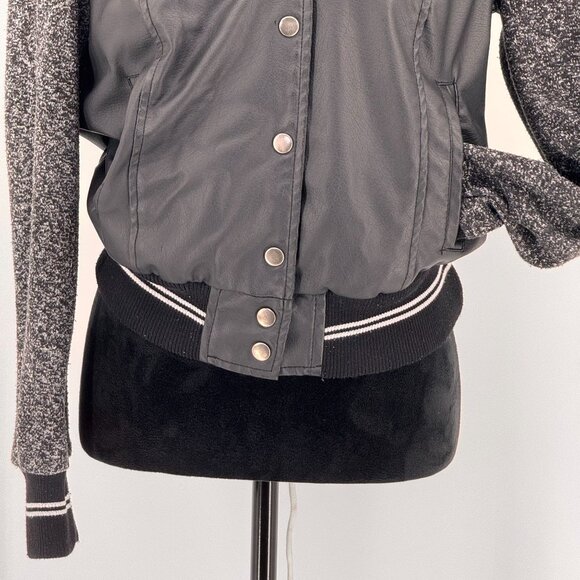 New Look Hoodie Jacket Women L Faux Leather Knit Y2K Varsity Stripe Zip 90s Snap - Picture 6 of 7